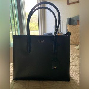 Black Kate spade purse